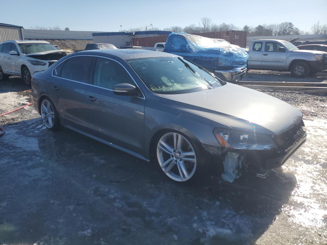 2015 Volkswagen Passat - Image 4