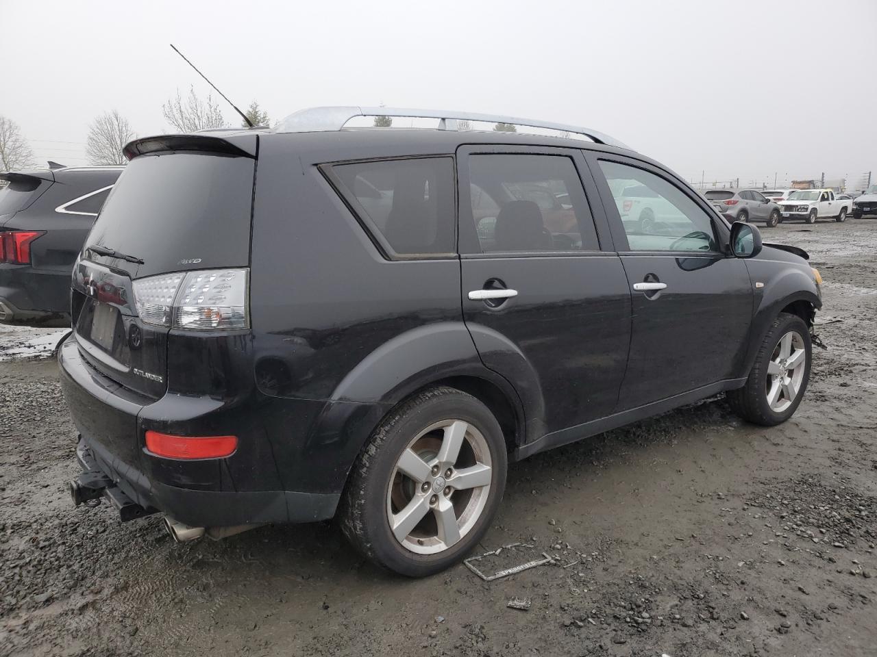 2007 Mitsubishi Outlander - Image 3