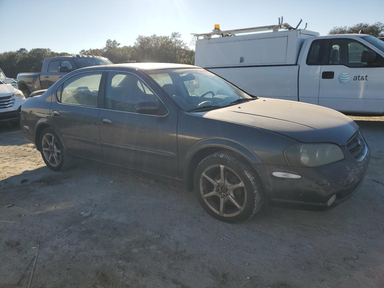 2000 Nissan Maxima - Image 4