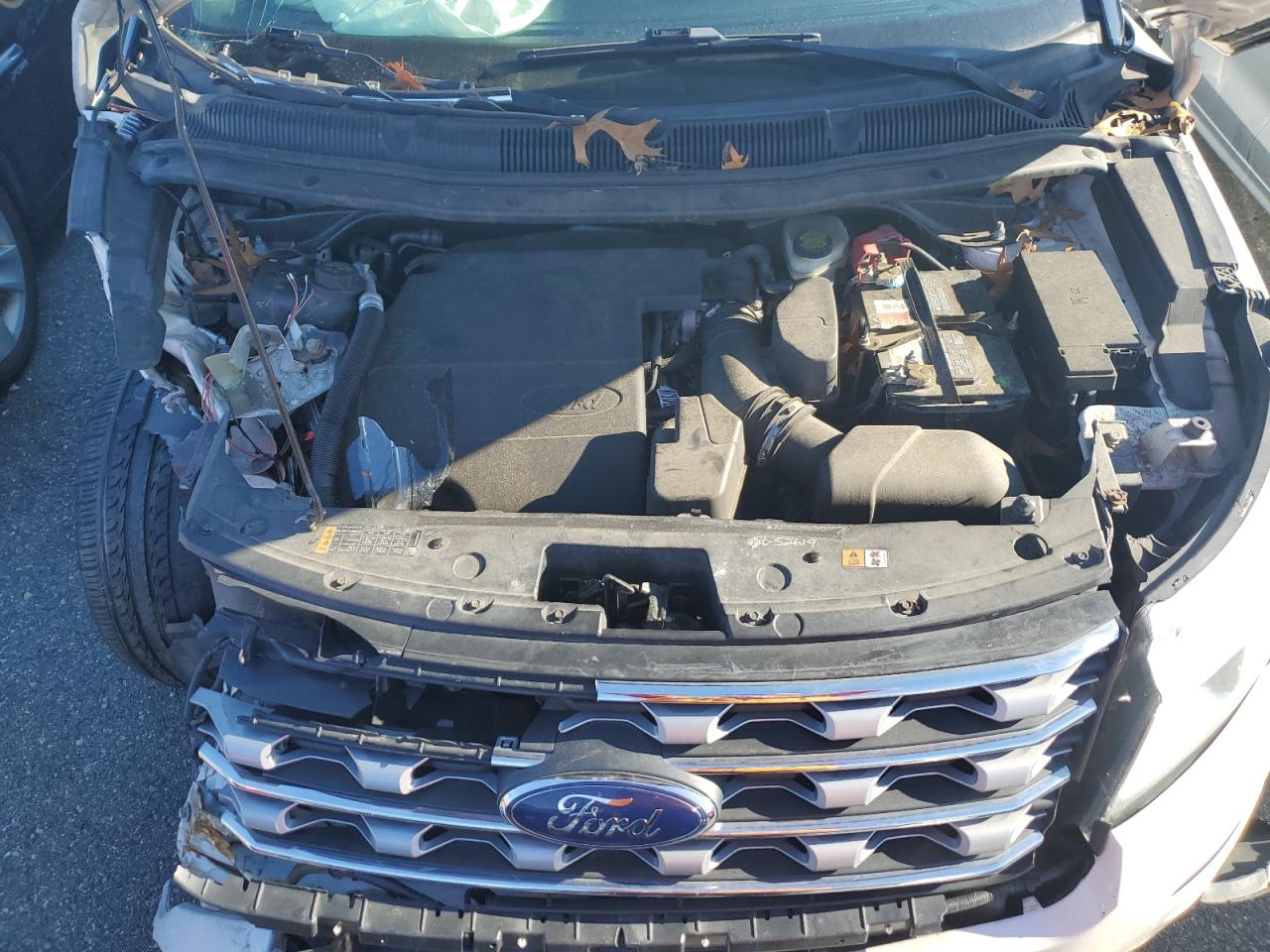 2016 Ford Explorer - Image 12