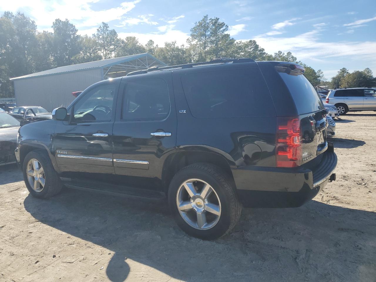 2011 Chevrolet Tahoe - Image 2