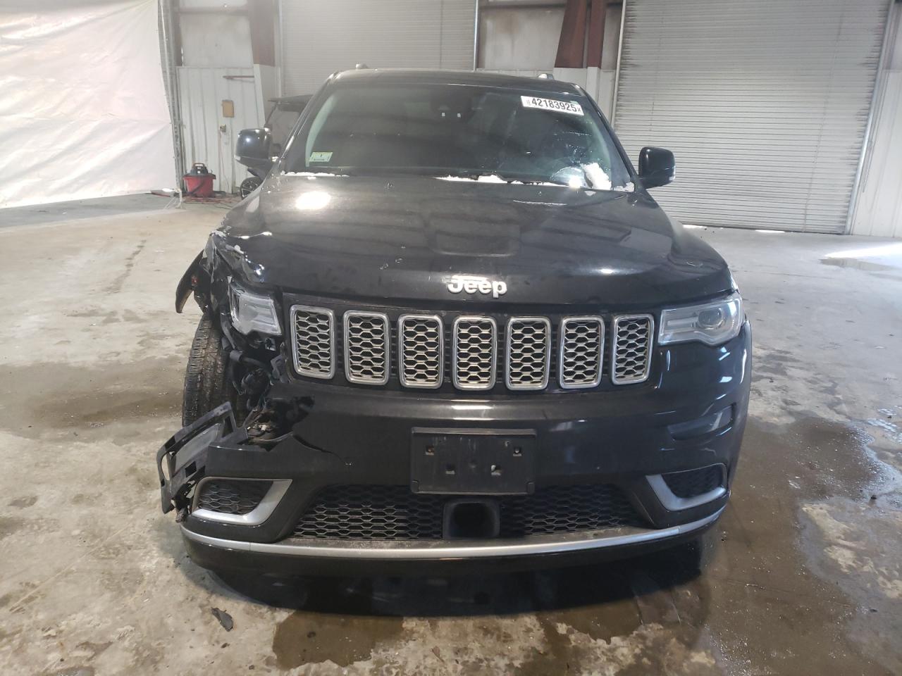 2017 Jeep Grand Cherokee - Image 5