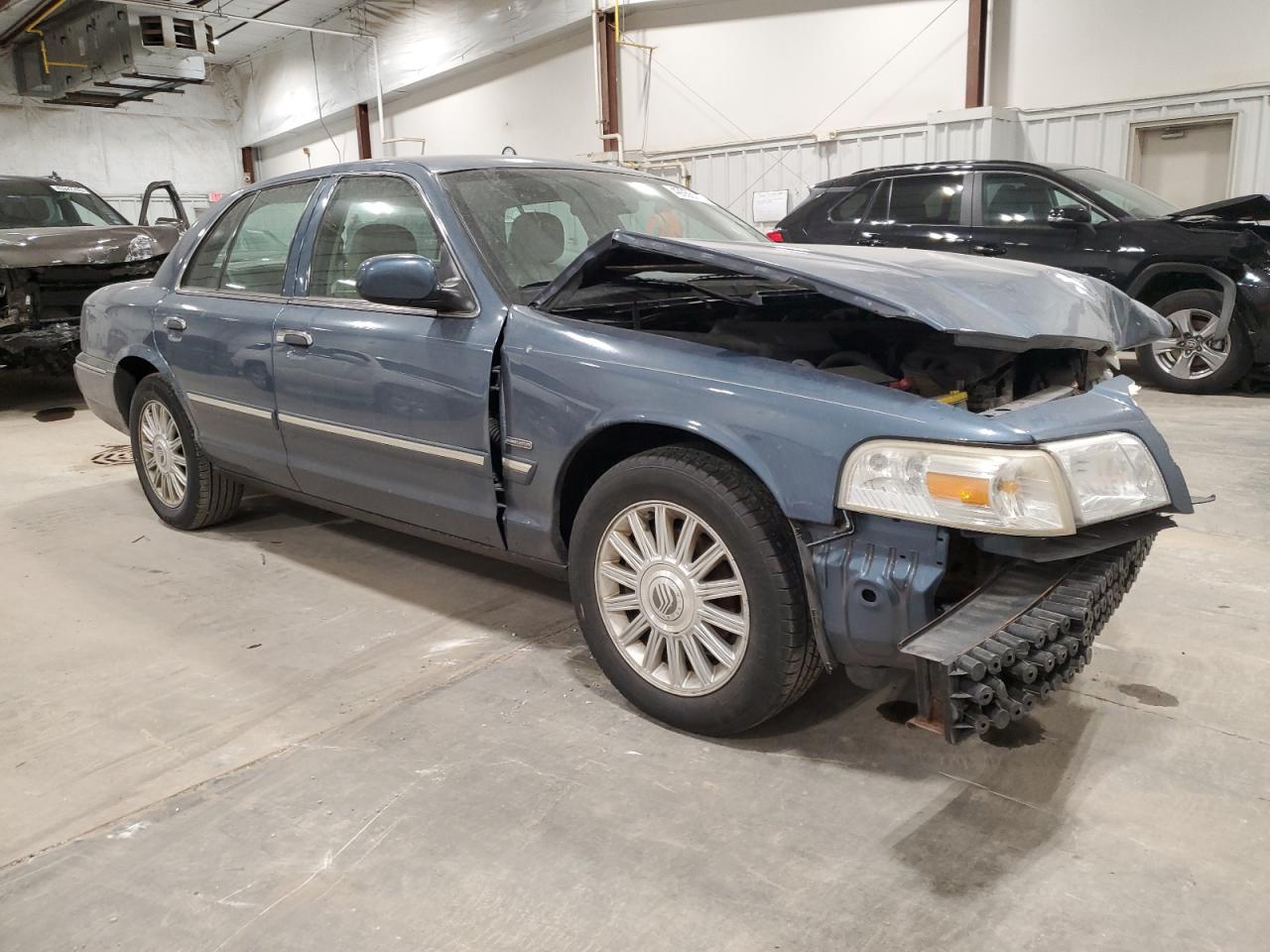 2010 Mercury Grand Marquis - Image 4