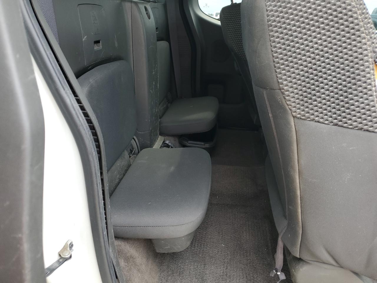 2017 Nissan Navara (Frontier) - Image 11