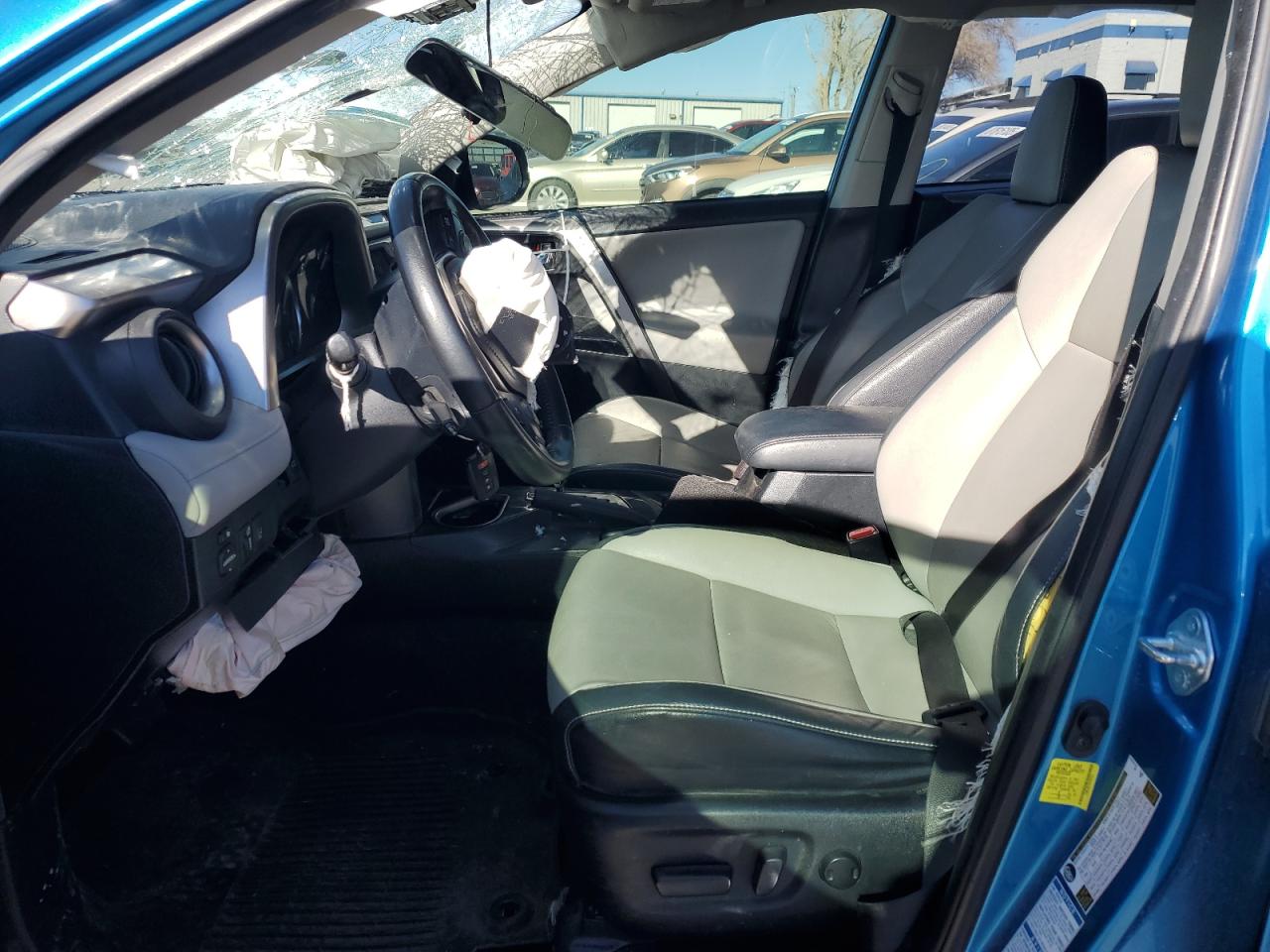 2017 Toyota RAV 4 - Image 7