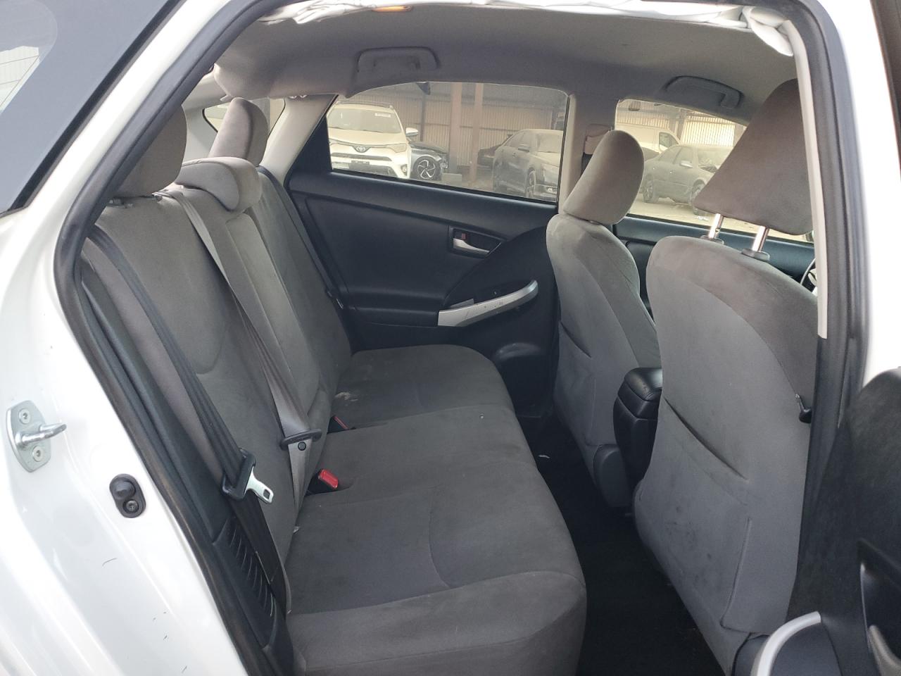 2015 Toyota Prius - Image 10