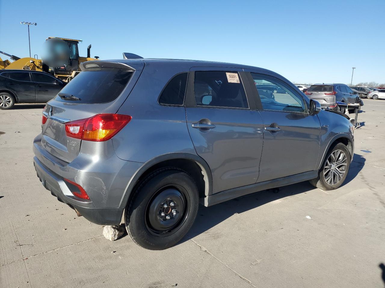 2019 Mitsubishi Outlander - Image 3