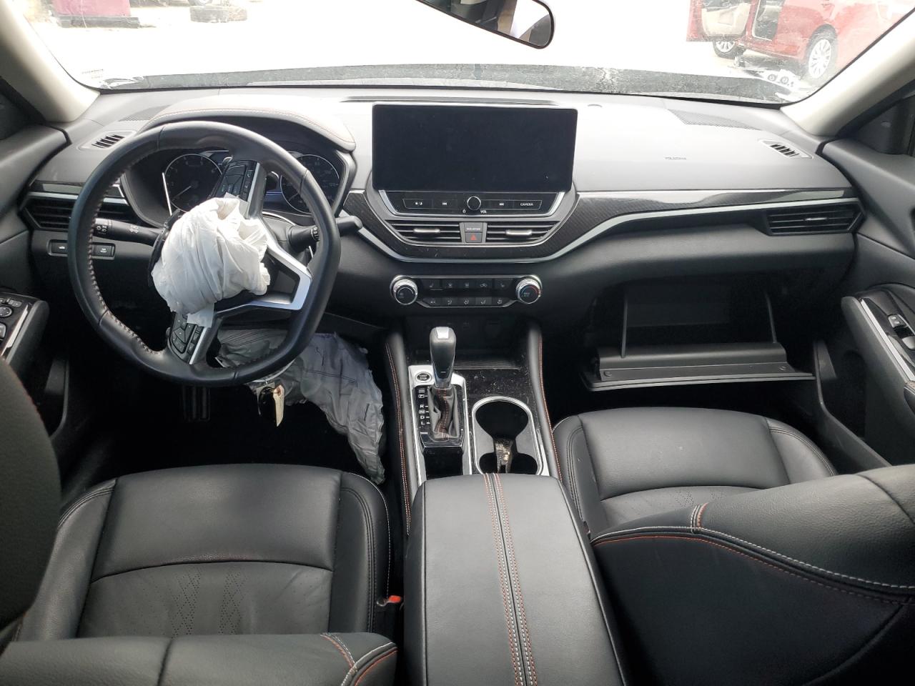 2024 Nissan Altima - Image 8