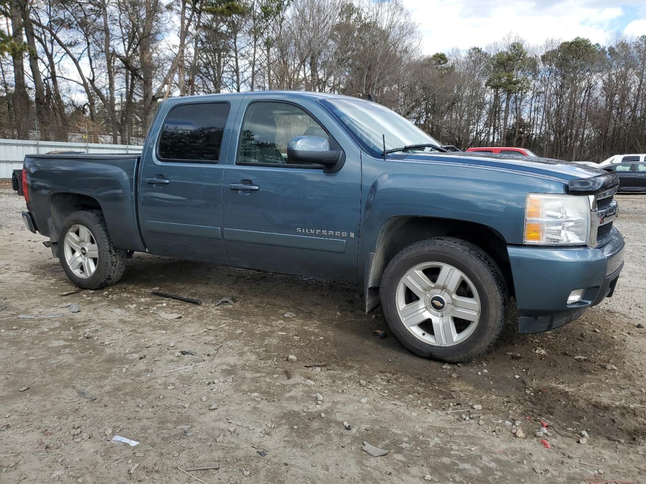 2007 Chevrolet Silverado - Image 4