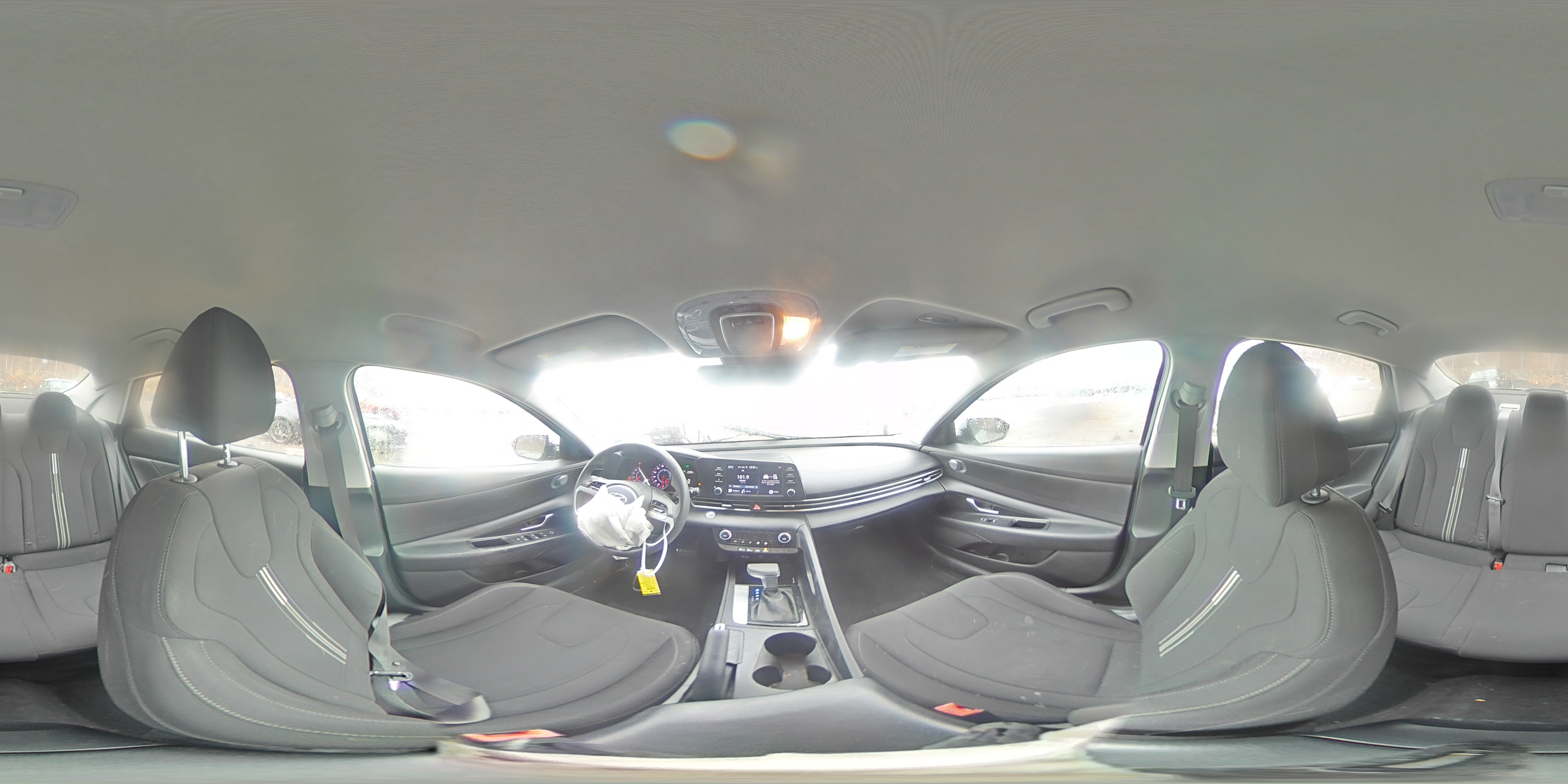 2021 Hyundai Elantra - Image 12
