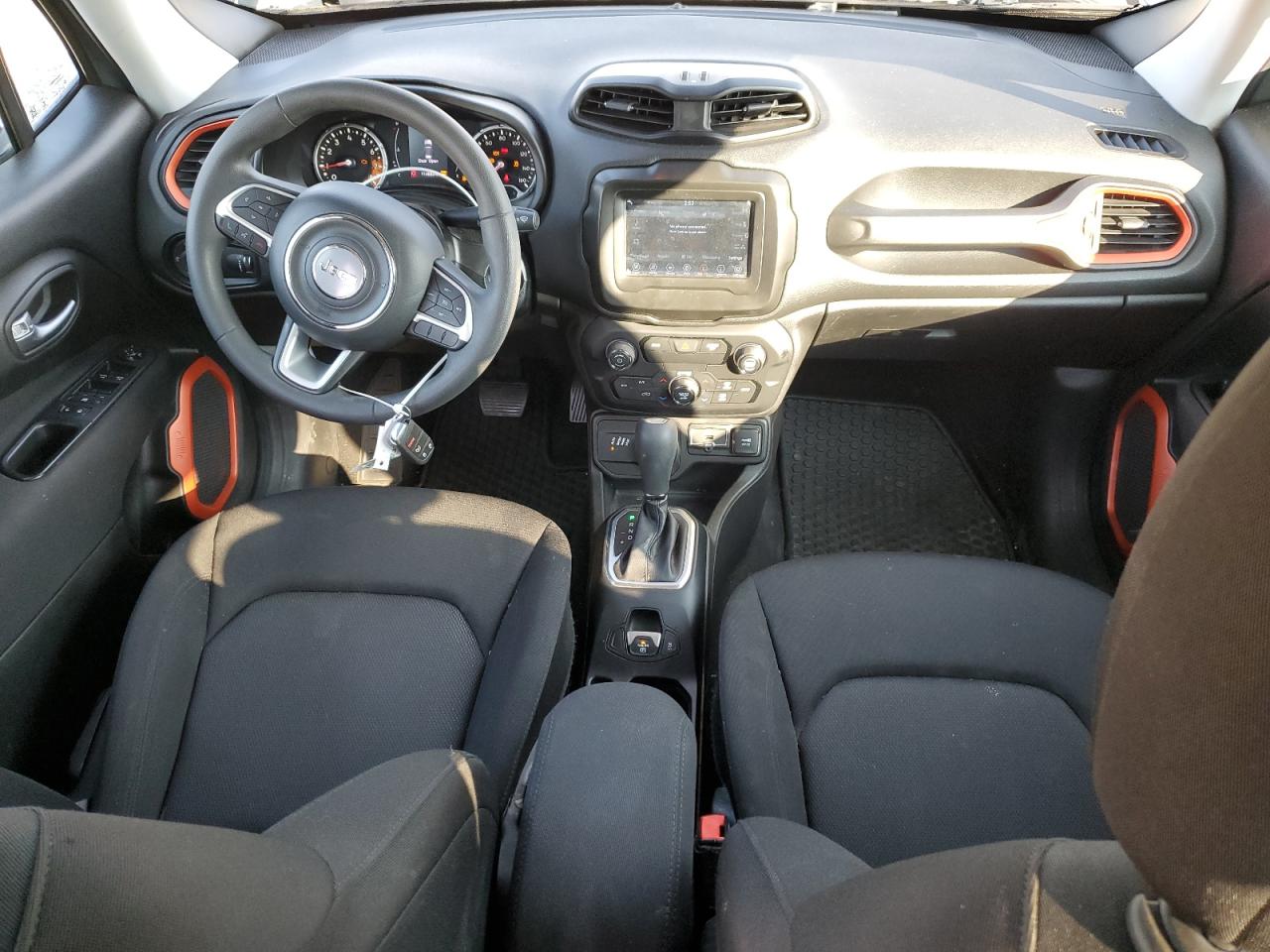 2018 Jeep Renegade - Image 8