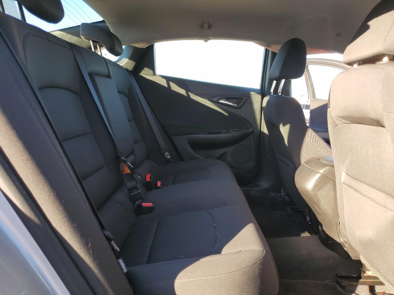 2018 Chevrolet Malibu - Image 10