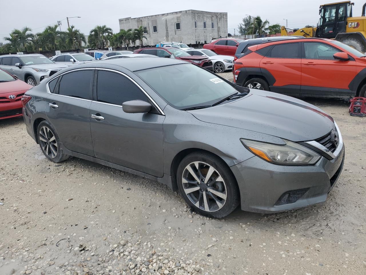 2017 Nissan Altima - Image 4