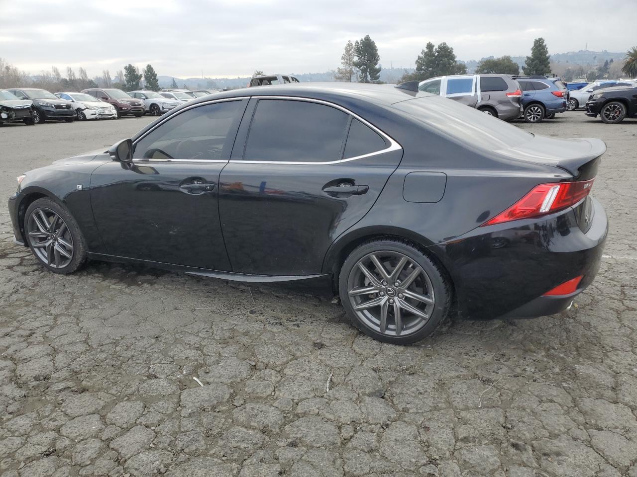 2016 Lexus IS - Image 2