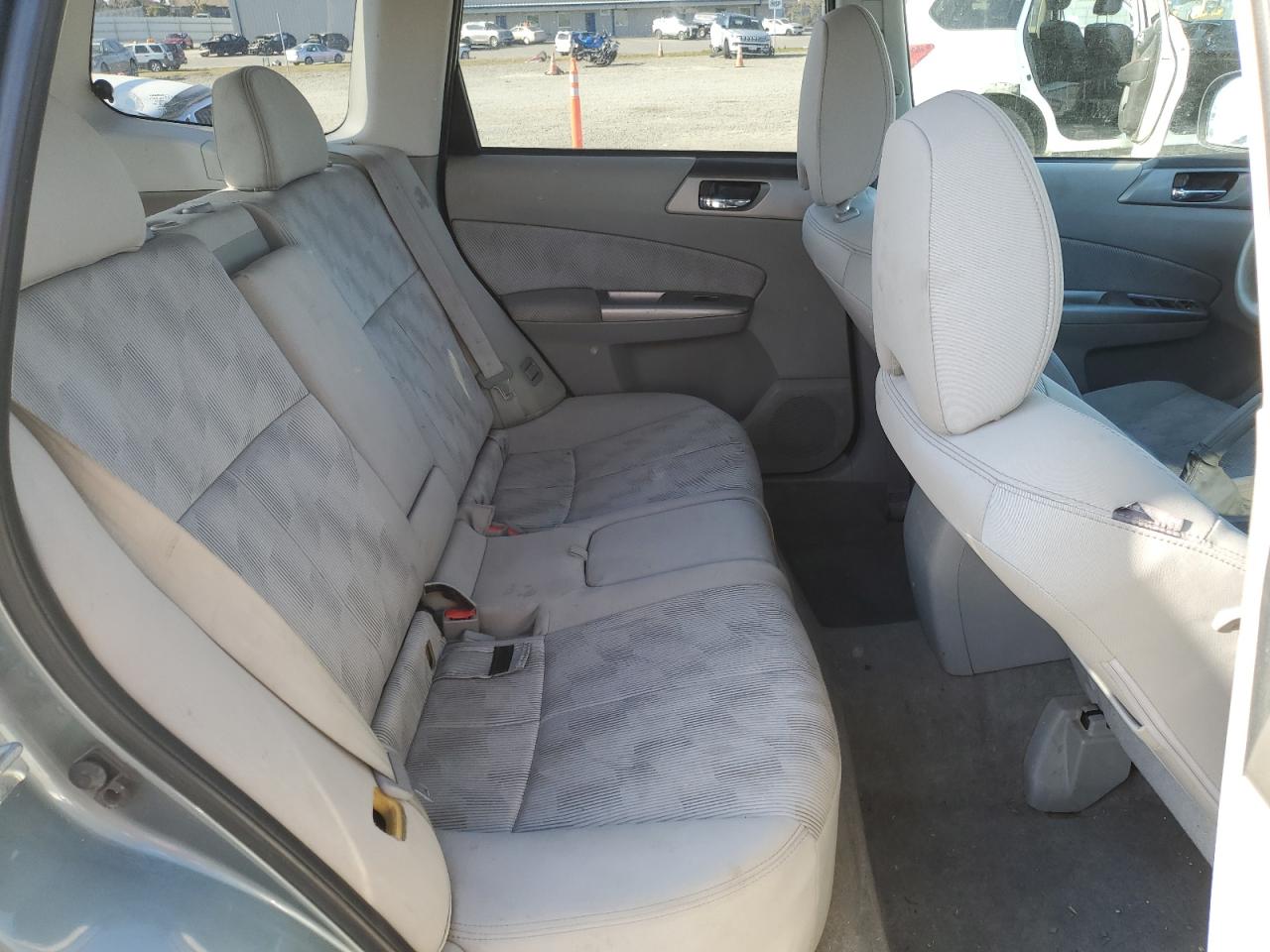 2010 Subaru Forester - Image 10