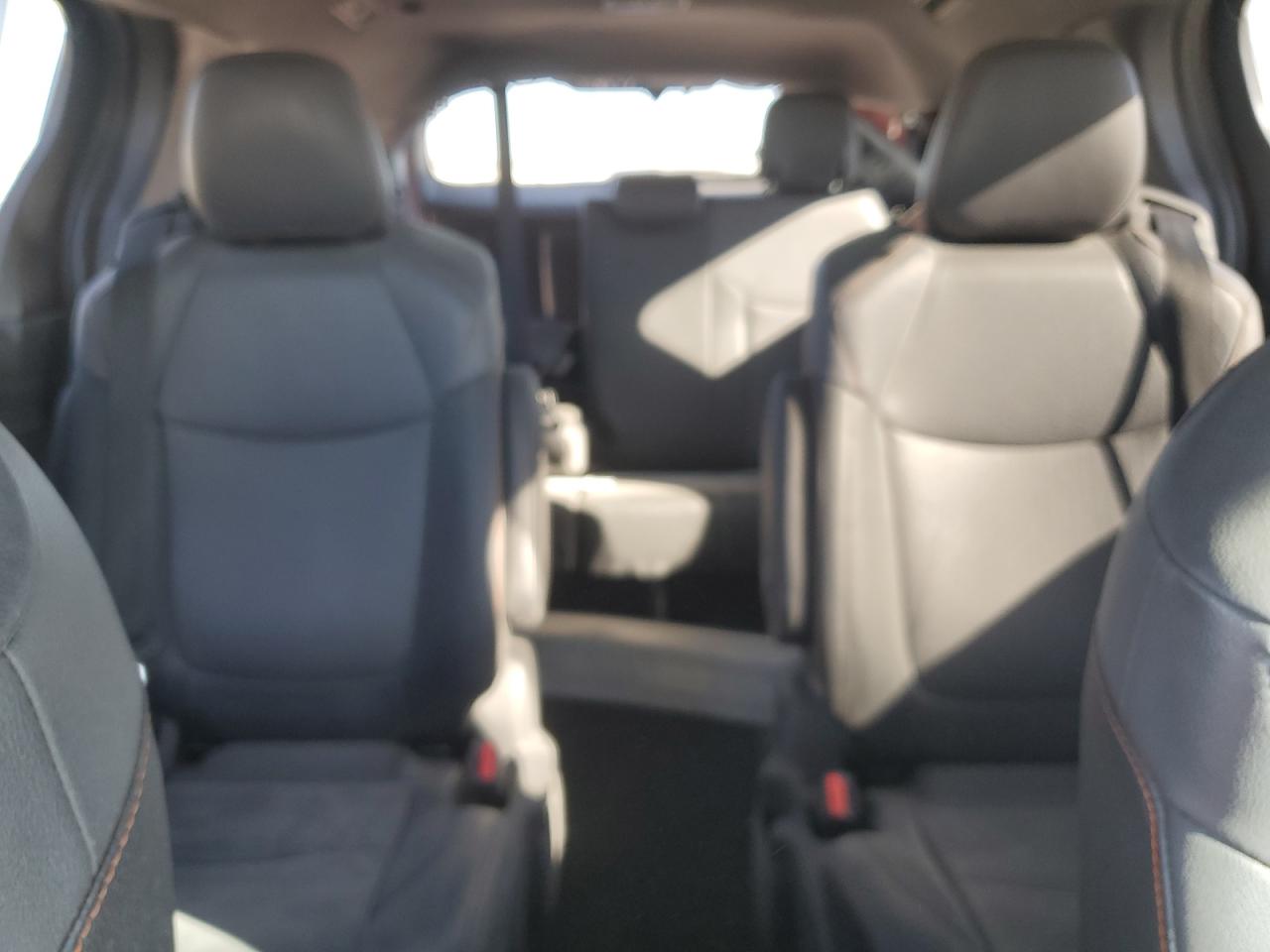 2022 Toyota Sienna - Image 10