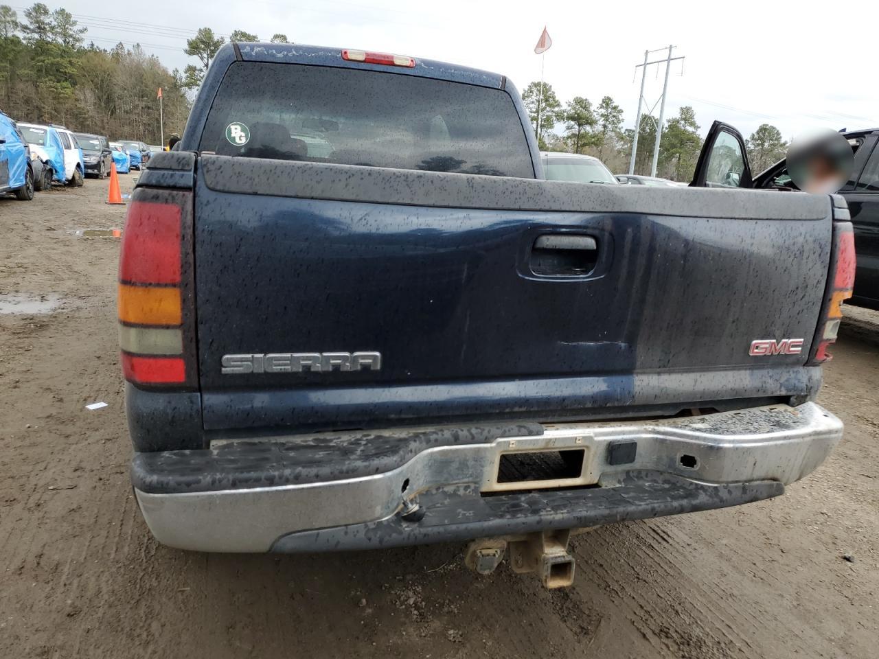2007 GMC Sierra - Image 6