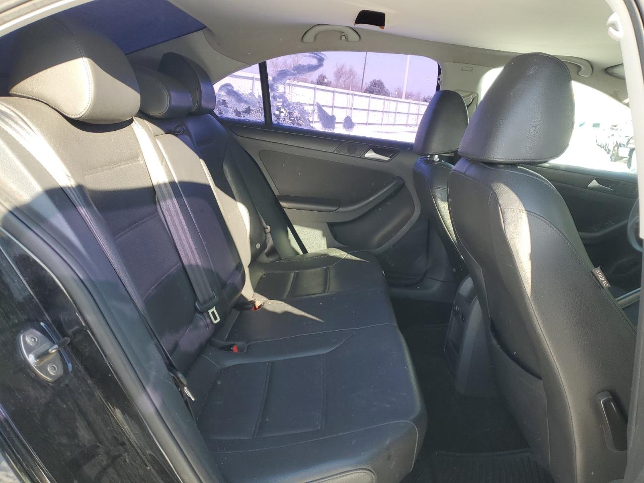 2014 Volkswagen Jetta - Image 11
