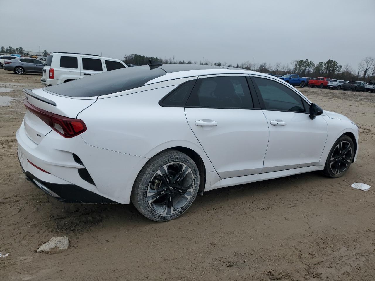 2023 Kia K5 - Image 3