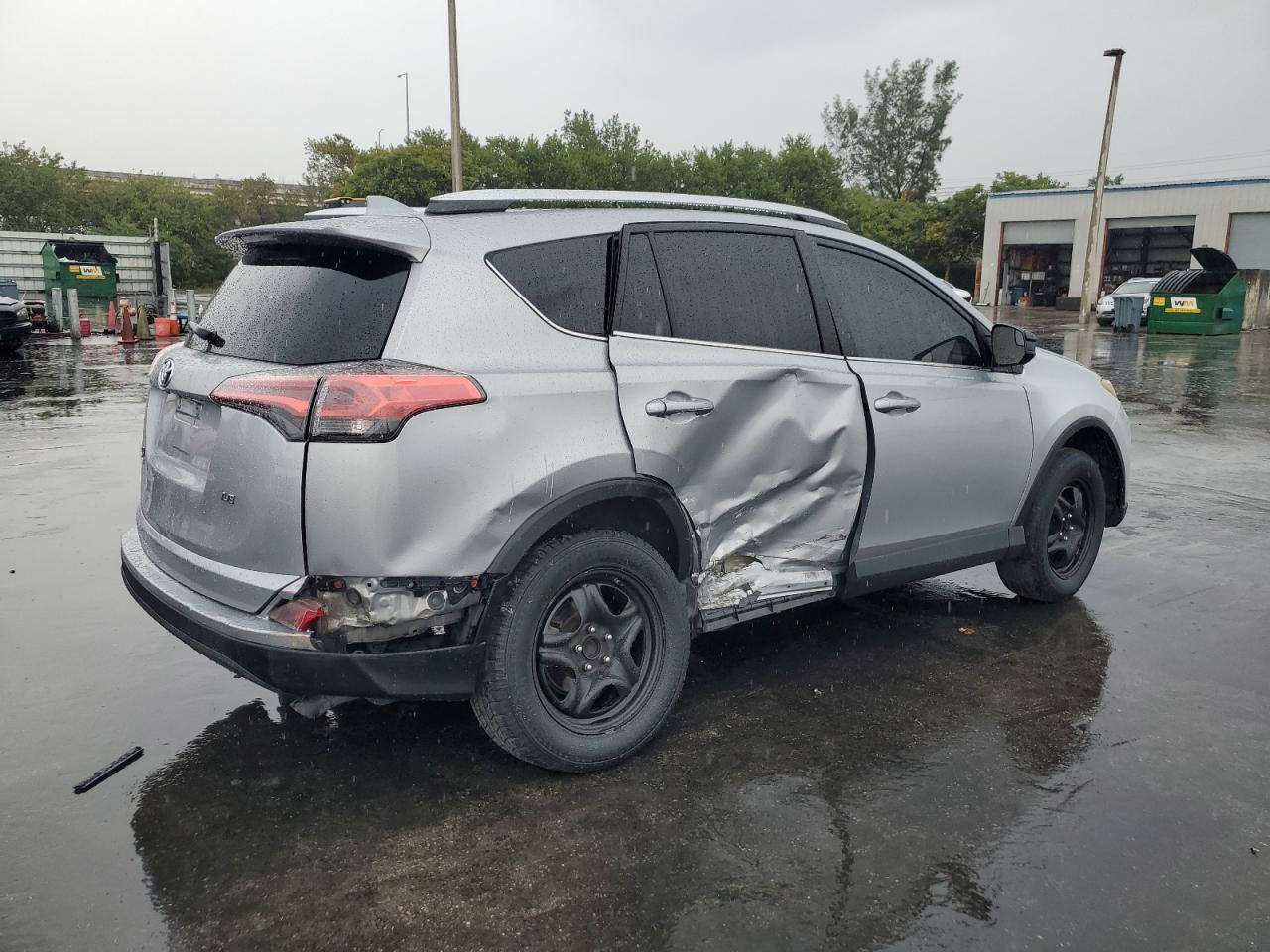 2016 Toyota RAV 4 - Image 3