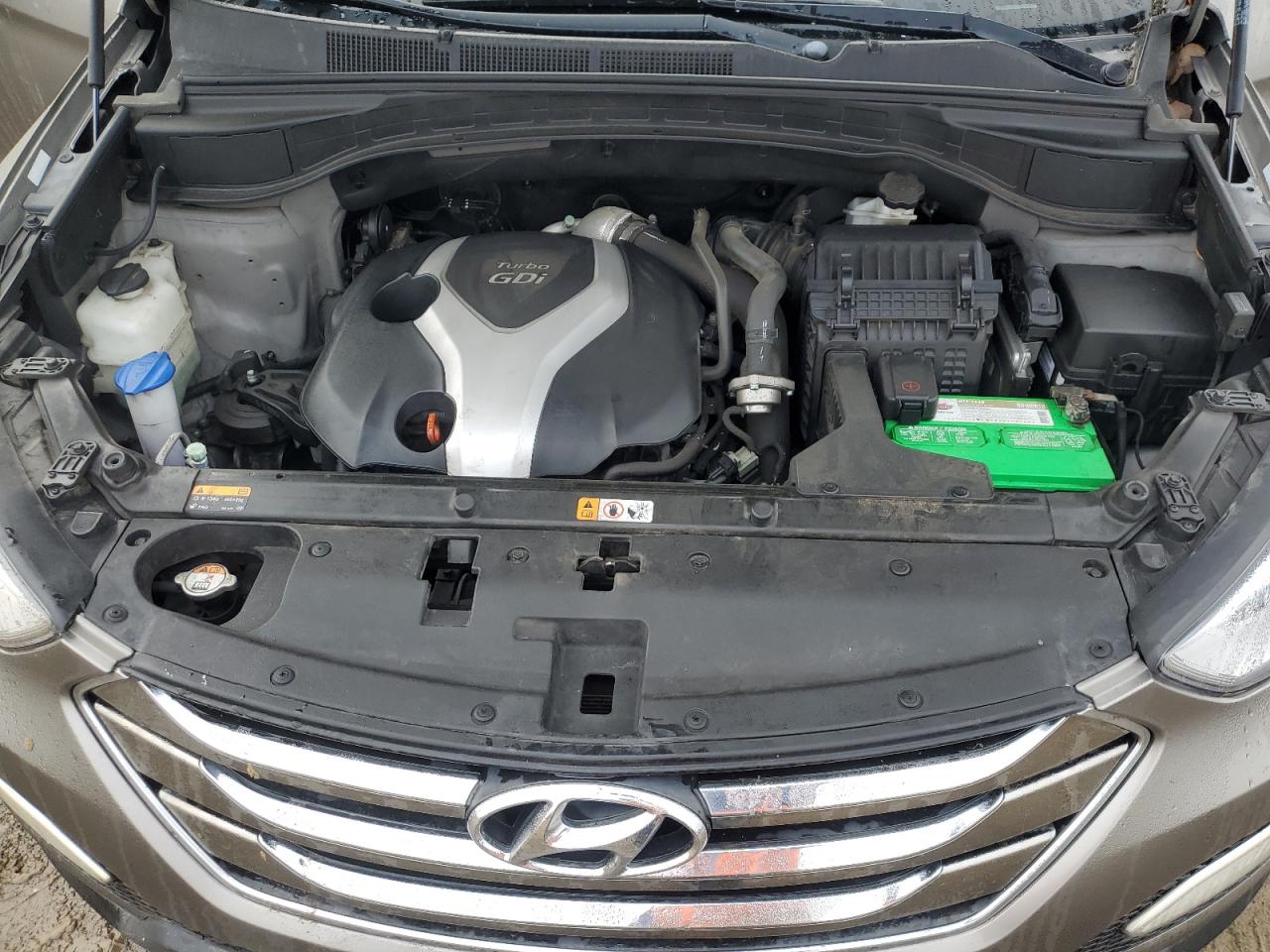 2013 Hyundai Santa Fe - Image 12