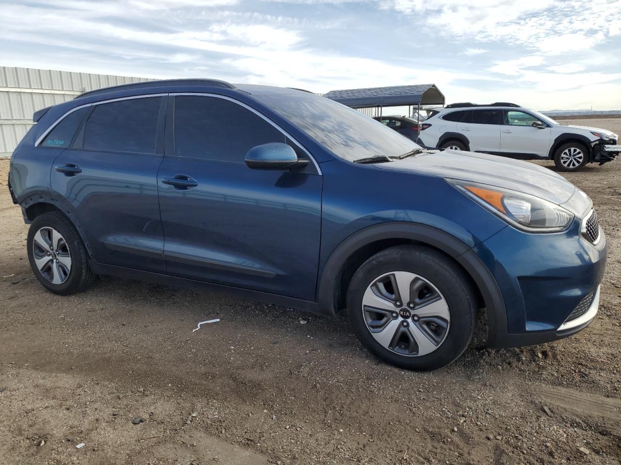 2017 Kia Niro - Image 4