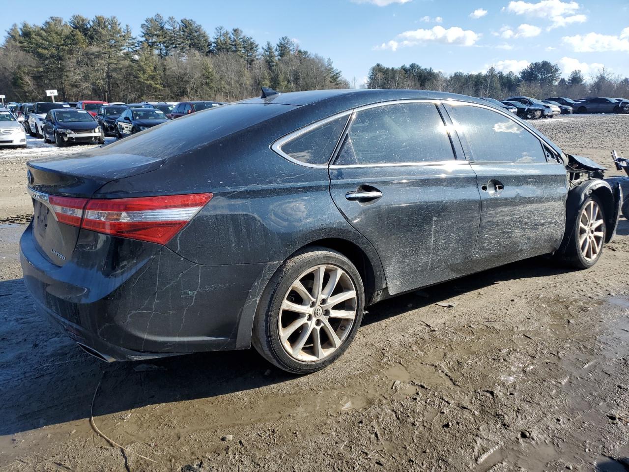 2015 Toyota Avalon - Image 3