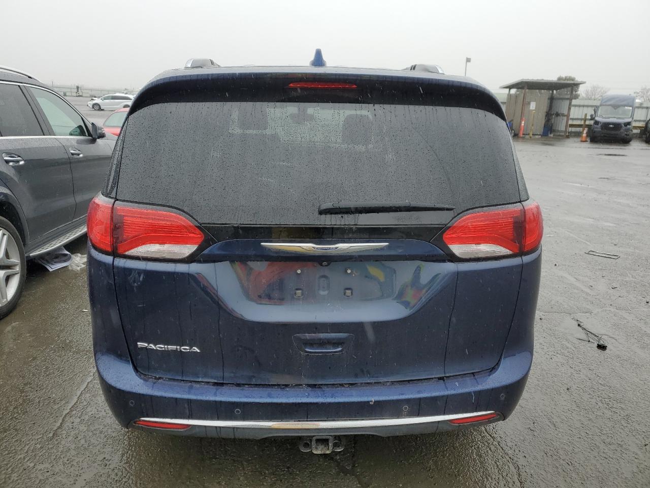 2018 Chrysler Pacifica - Image 6