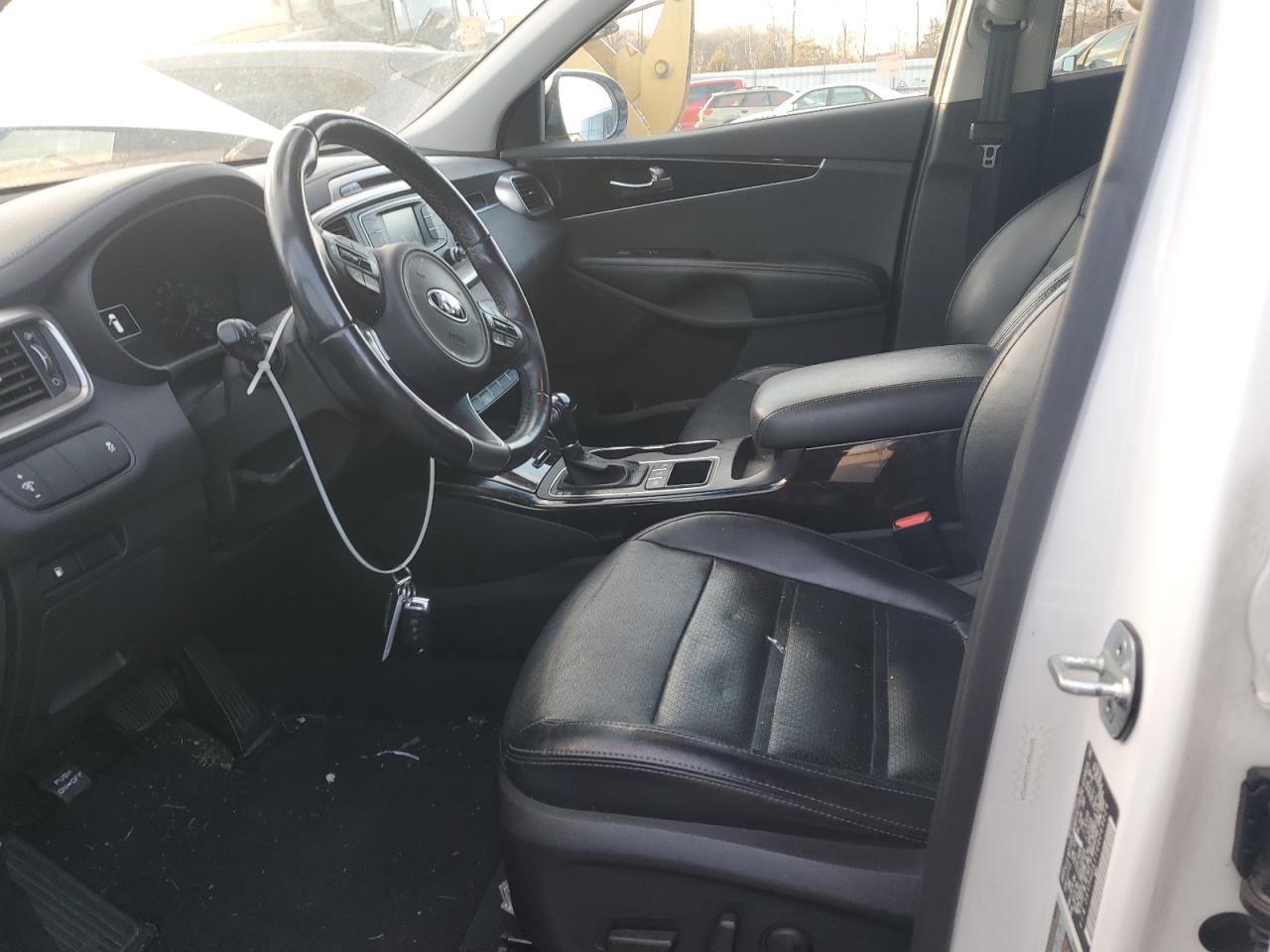 2016 Kia Sorento - Image 7