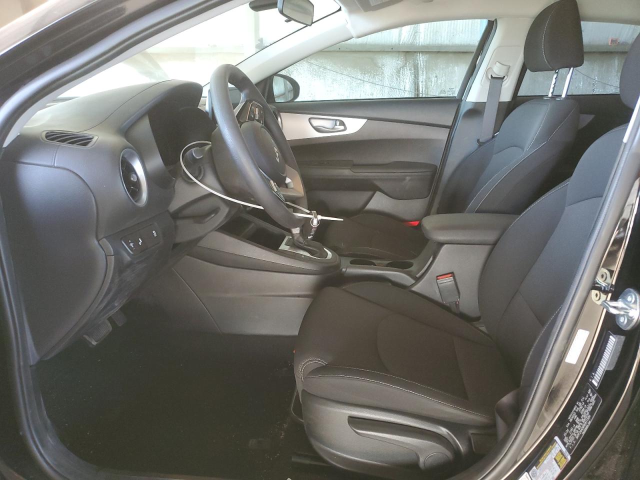 2024 Kia Forte - Image 7