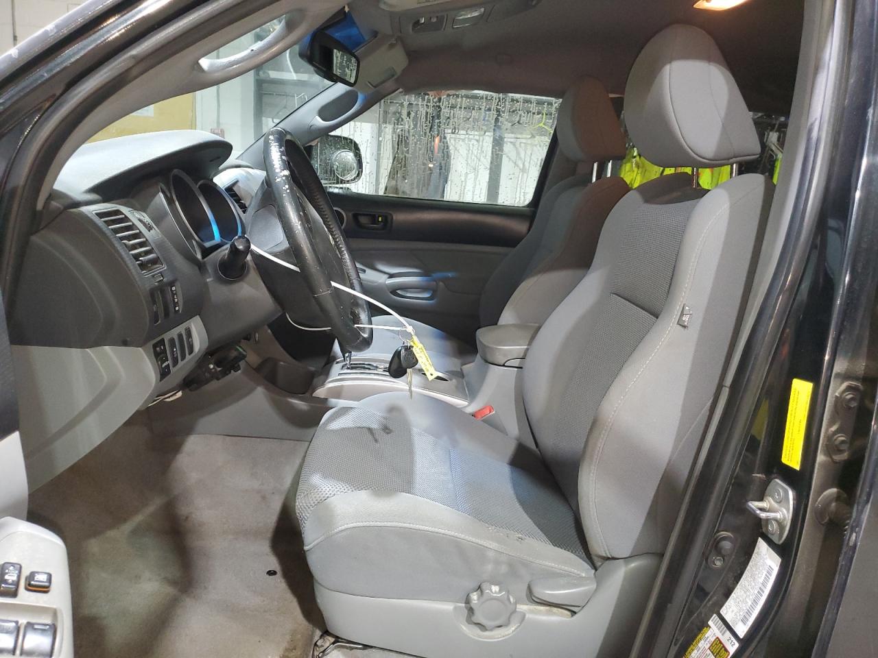 2010 Toyota Tacoma - Image 7