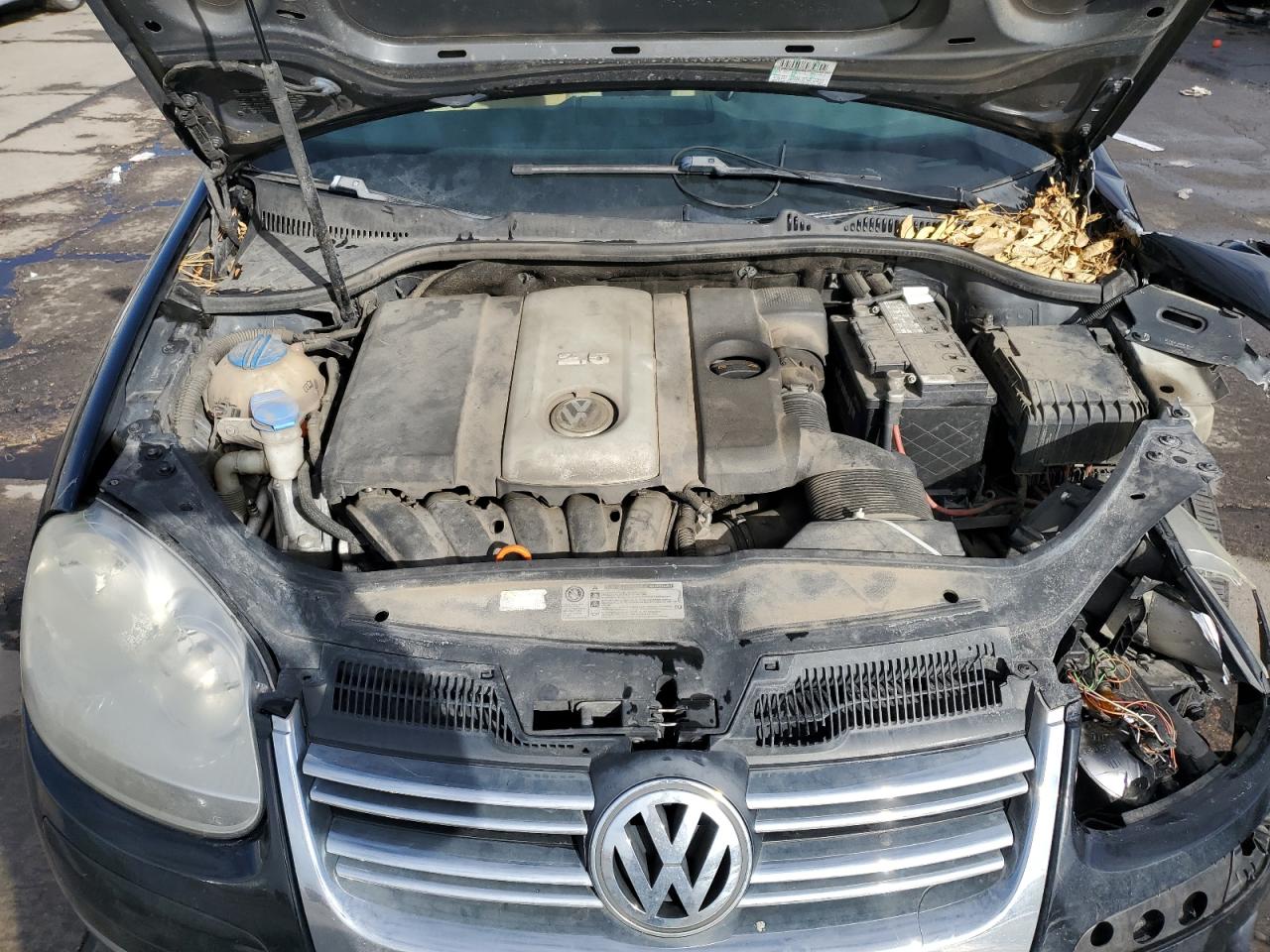 2009 Volkswagen Jetta - Image 11