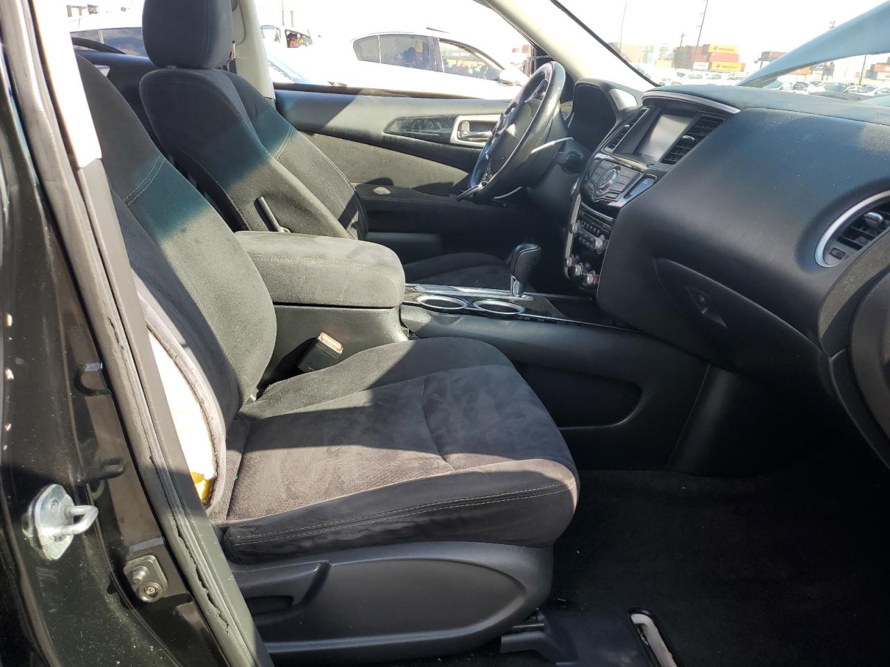 2014 Nissan Pathfinder - Image 7