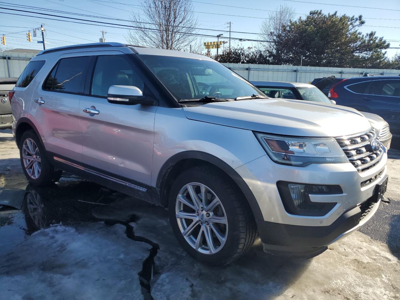 2016 Ford Explorer - Image 4