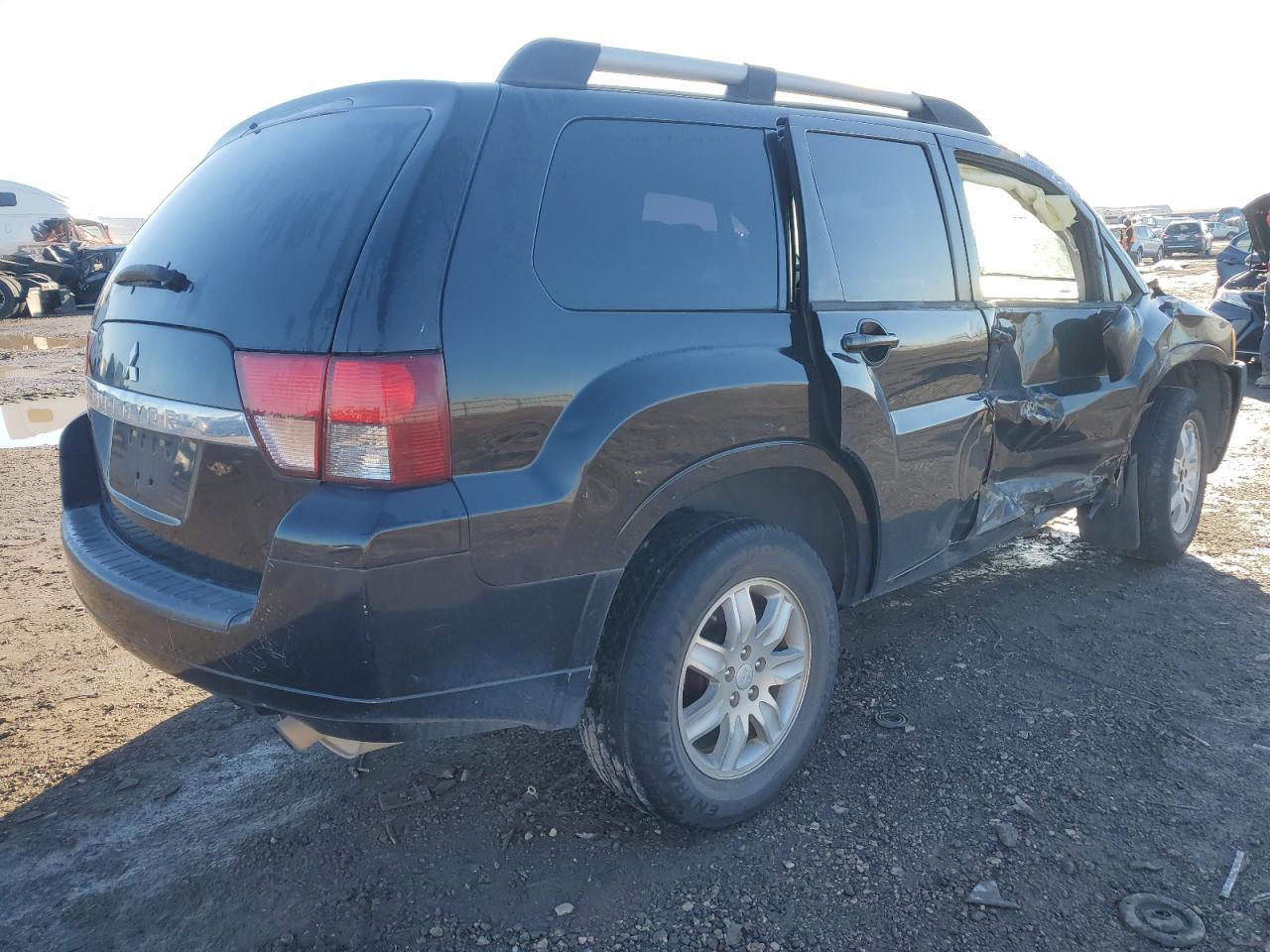 2011 Mitsubishi Endeavor - Image 3