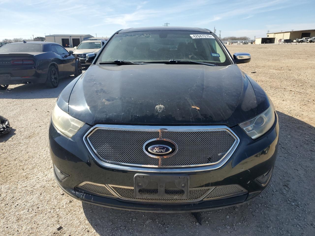 2014 Ford Taurus - Image 5