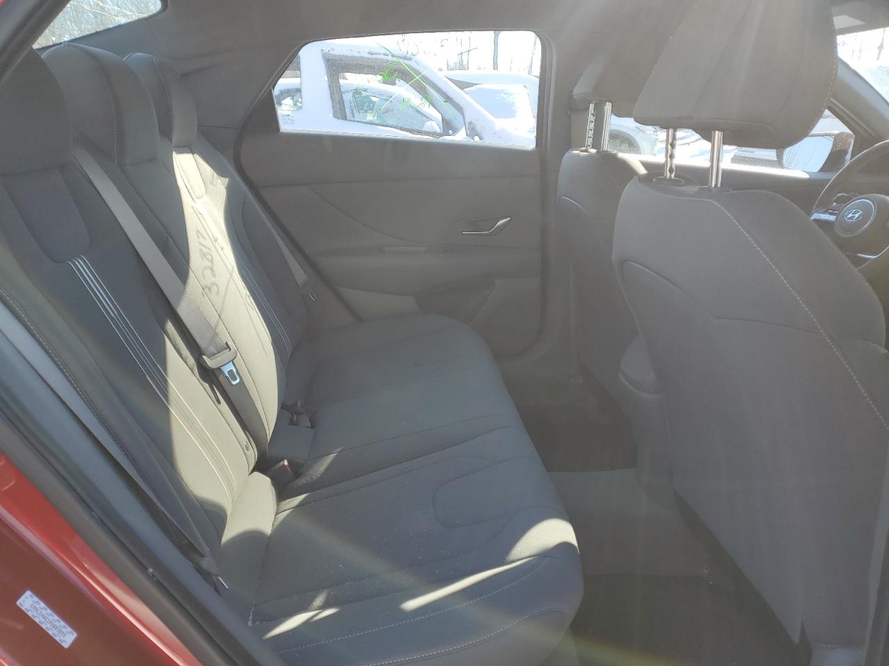 2023 Hyundai Elantra - Image 10