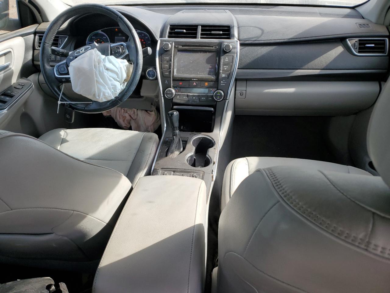 2017 Toyota Camry - Image 8