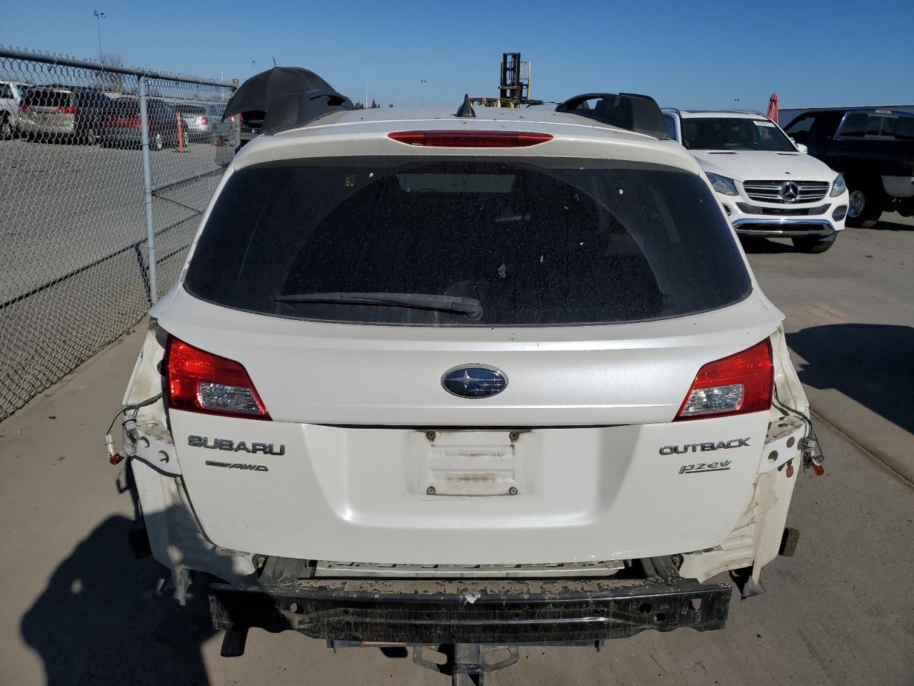 2014 Subaru Outback - Image 6