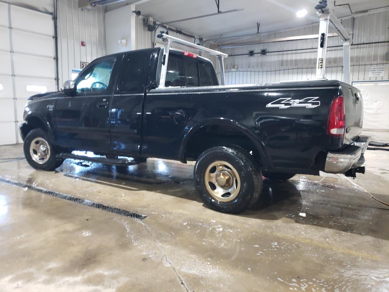 2001 Ford F-150 - Image 2