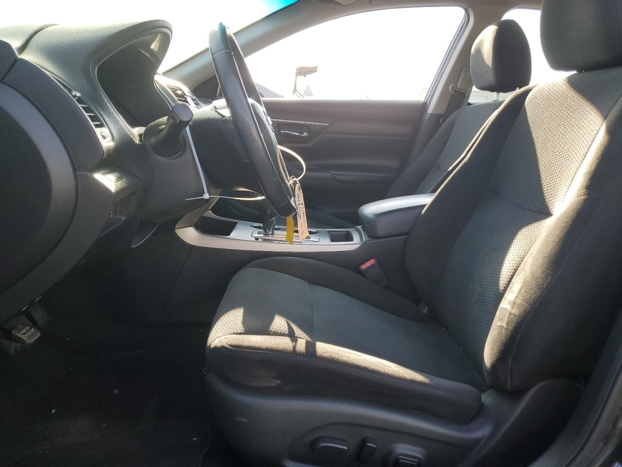 2015 Nissan Altima - Image 7