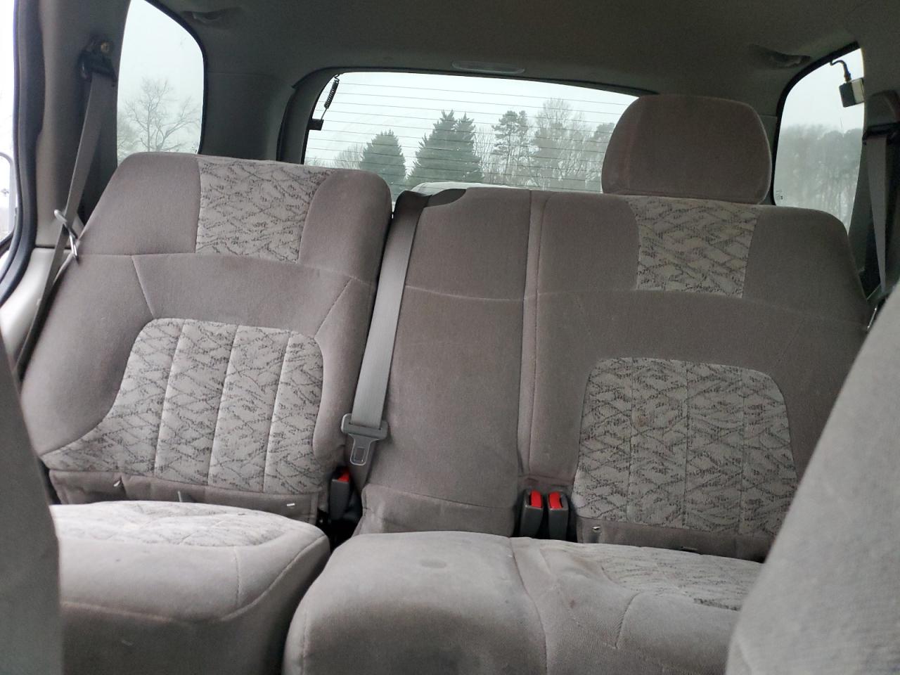 2003 GMC Envoy - Image 10