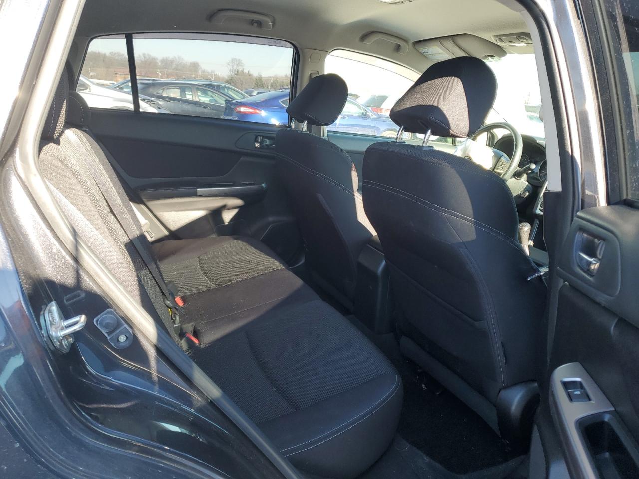 2015 Subaru XV - Image 11