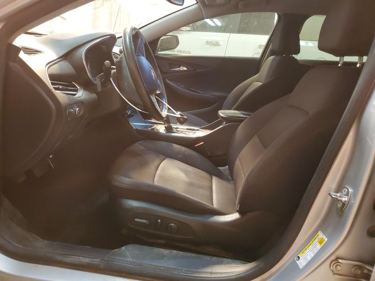 2017 Chevrolet Malibu - Image 7