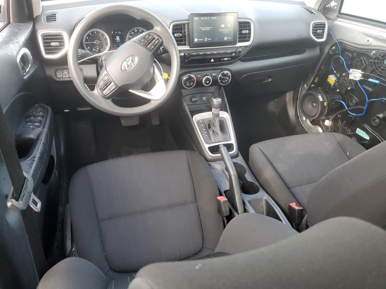 2021 Hyundai Venue - Image 8