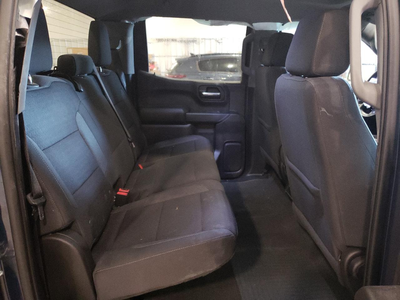 2022 Chevrolet Silverado - Image 10