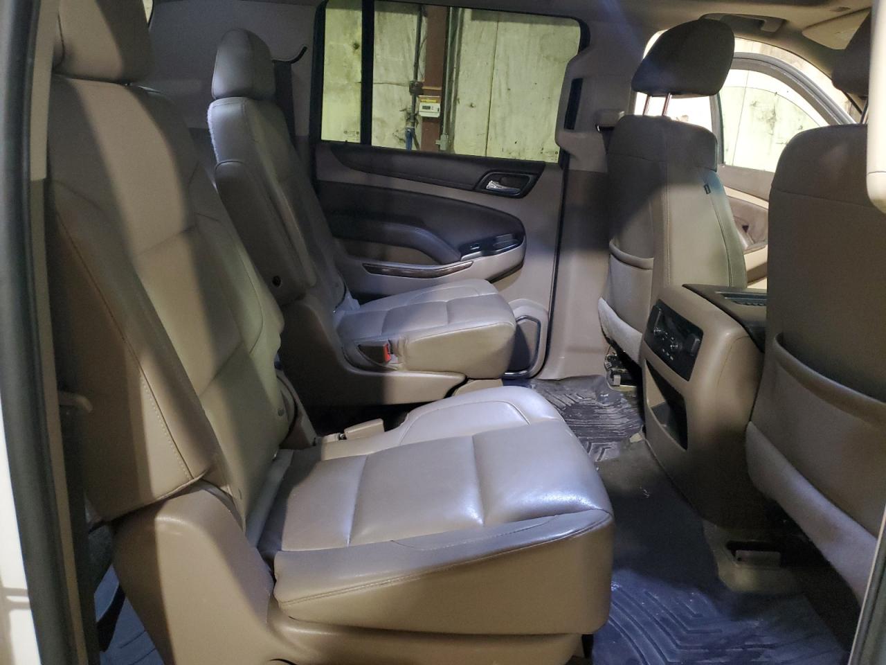 2017 Chevrolet Suburban - Image 11