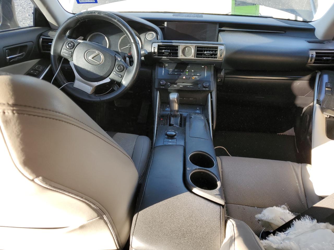 2014 Lexus IS - Image 8
