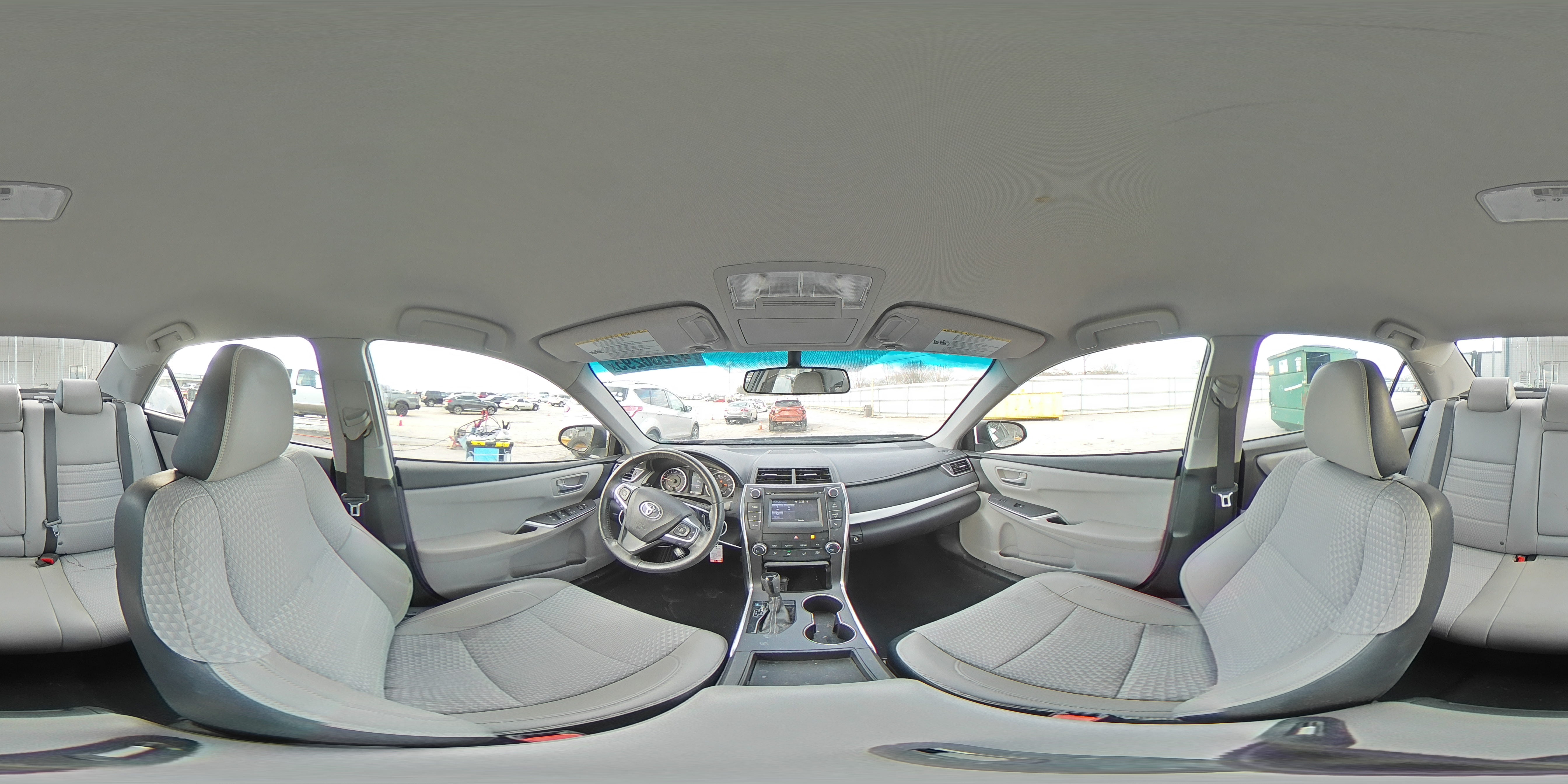 2015 Toyota Camry - Image 15