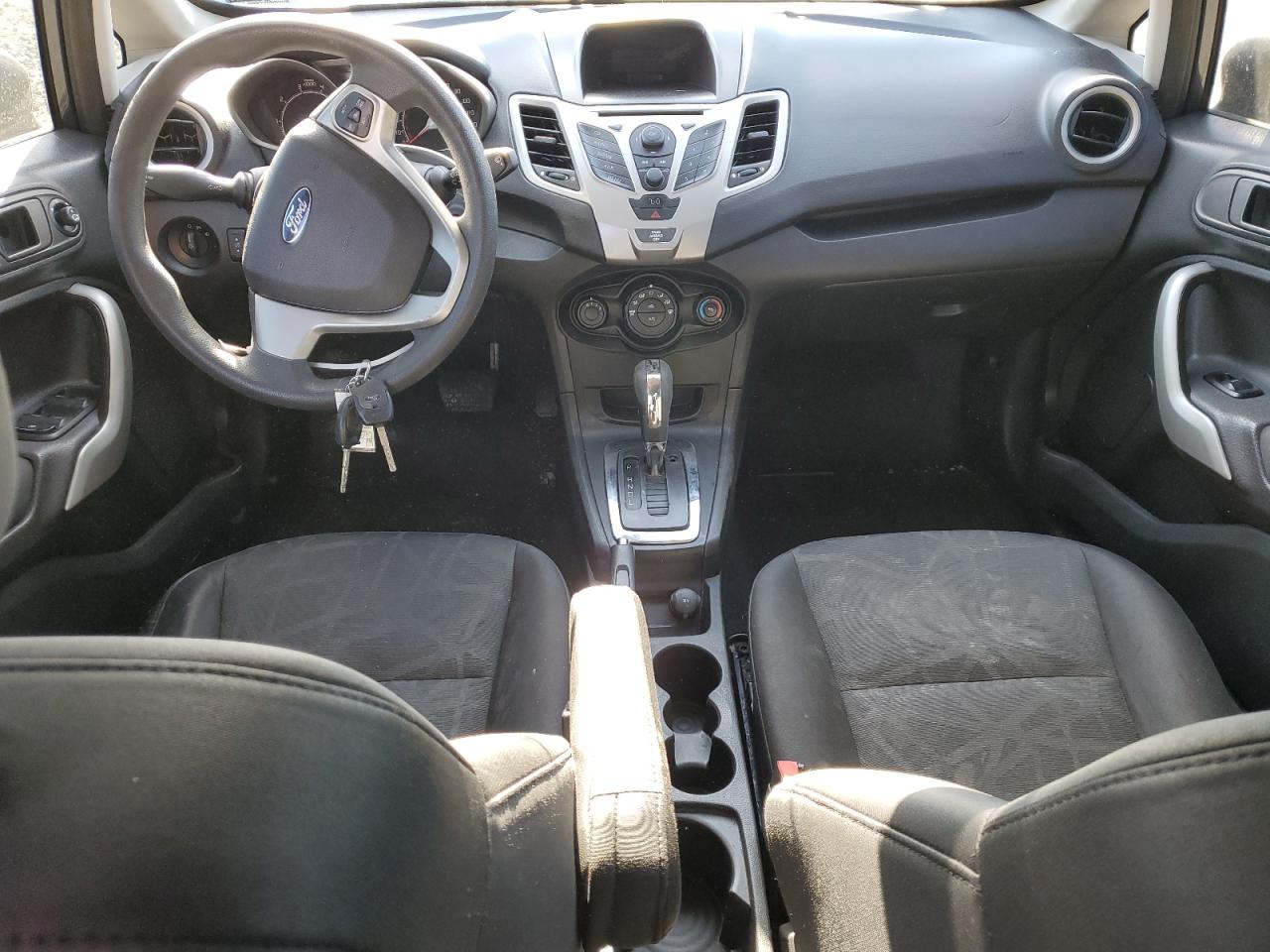 2012 Ford Fiesta - Image 8